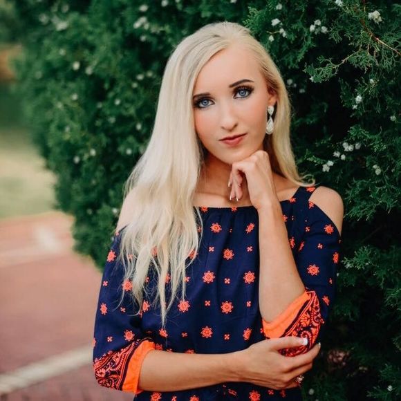 Meet your Posher, Hannah - Picture 1 of 1